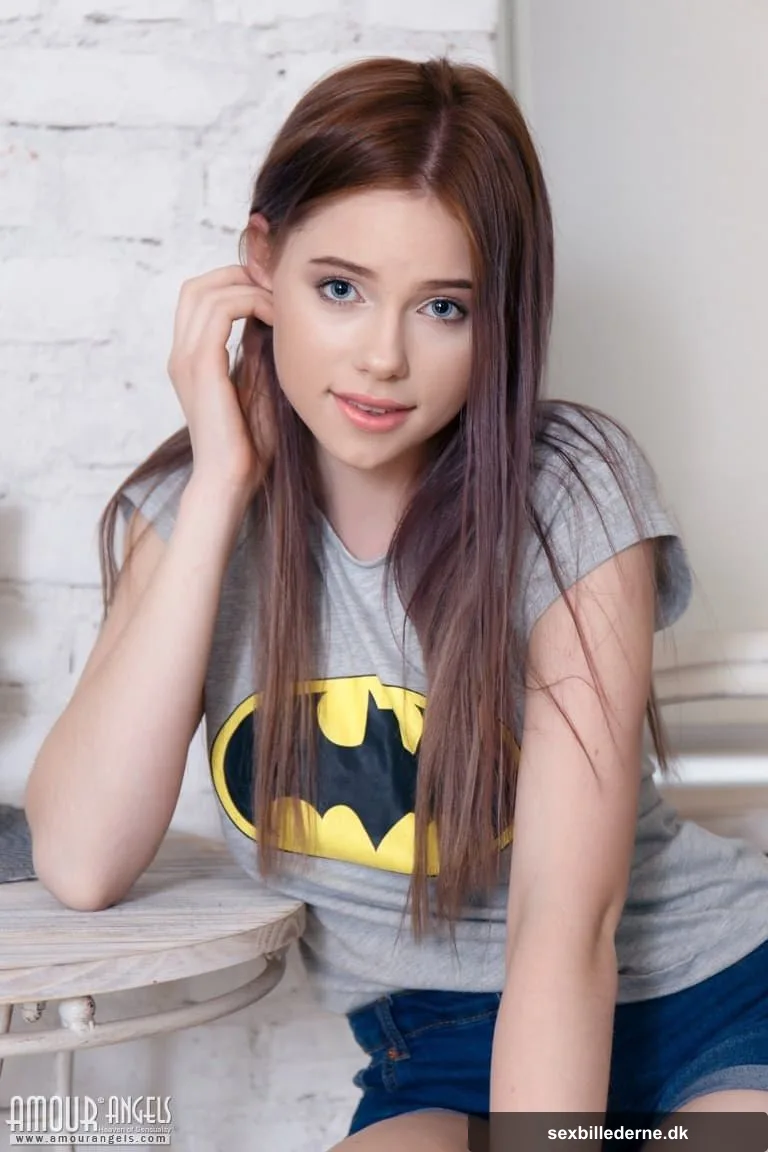 Unge Piger (18+)