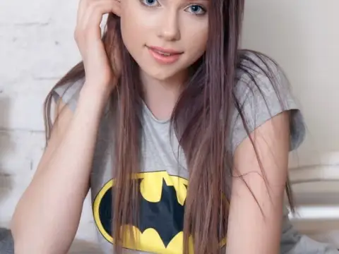 Unge Piger (18+)